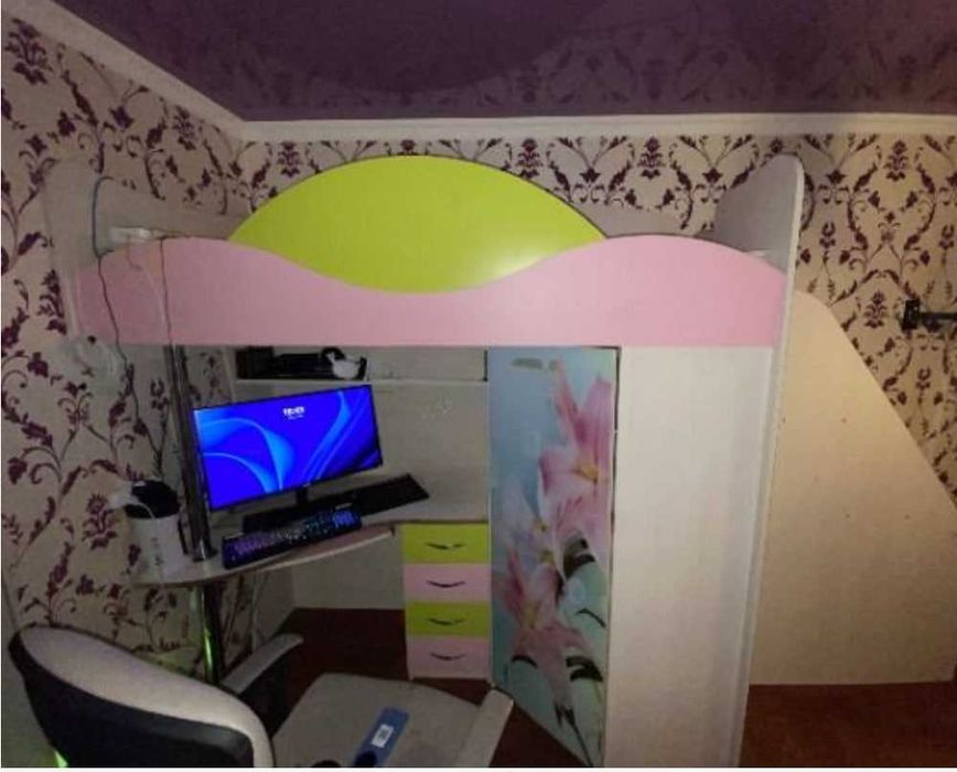 Детская кровать-комод с учебным местом и шкафом