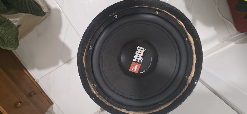 Amplificador e suboofer jbl