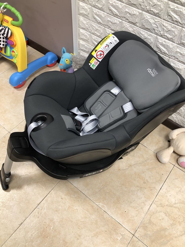 Автокрісло Britax Römer DUALFIX M i-SIZE Група 0+/1 (0-18 кг)