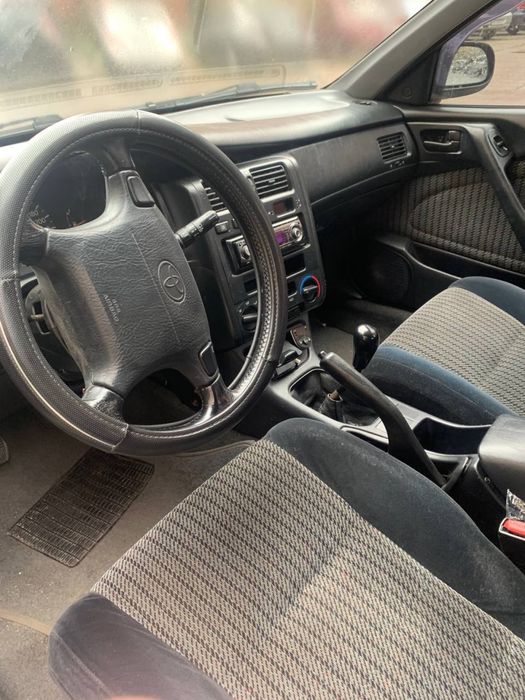 Toyota carina e 2.0 бензин