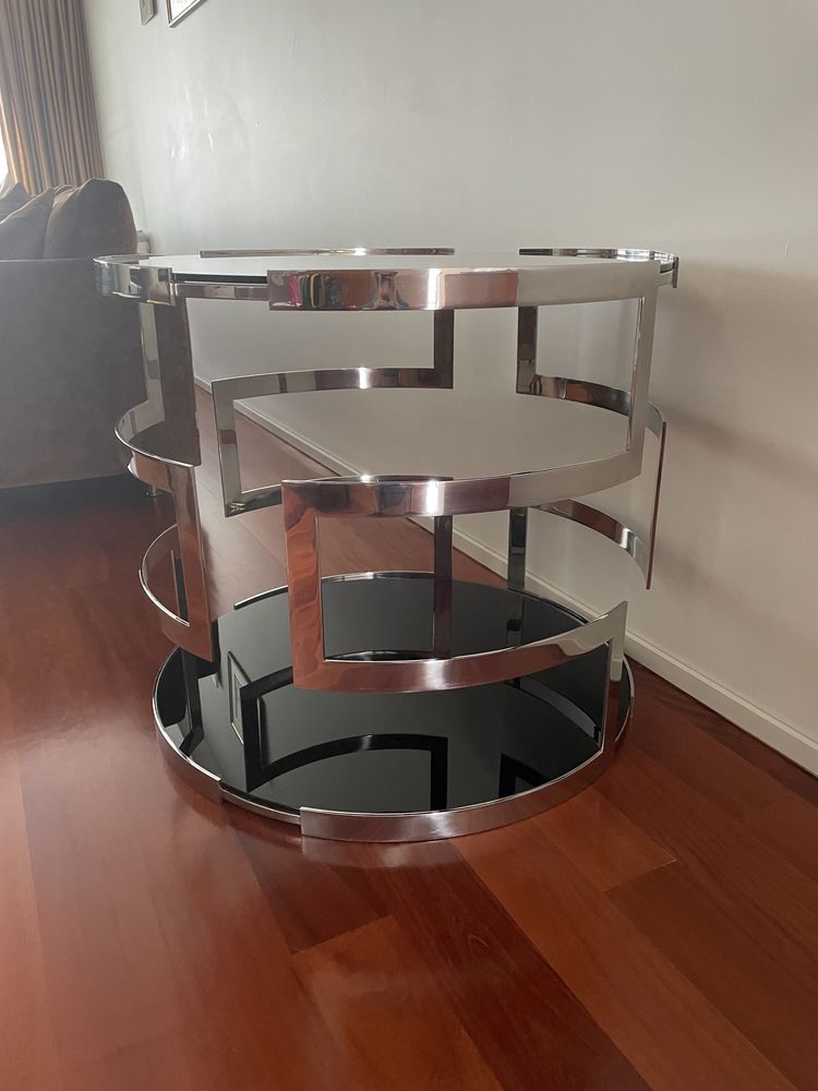 Mesa de apoio em aço inox e vidro temperado escuro - Novo Preco