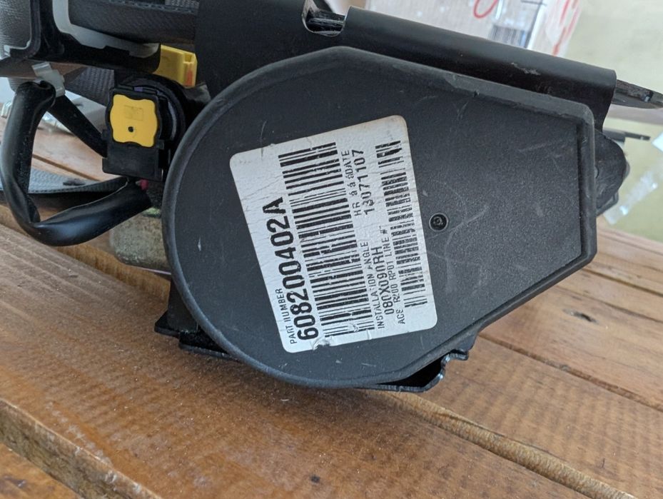 Реміні безпеки передні з преднатяжителями  Honda CR-V 2007-2011