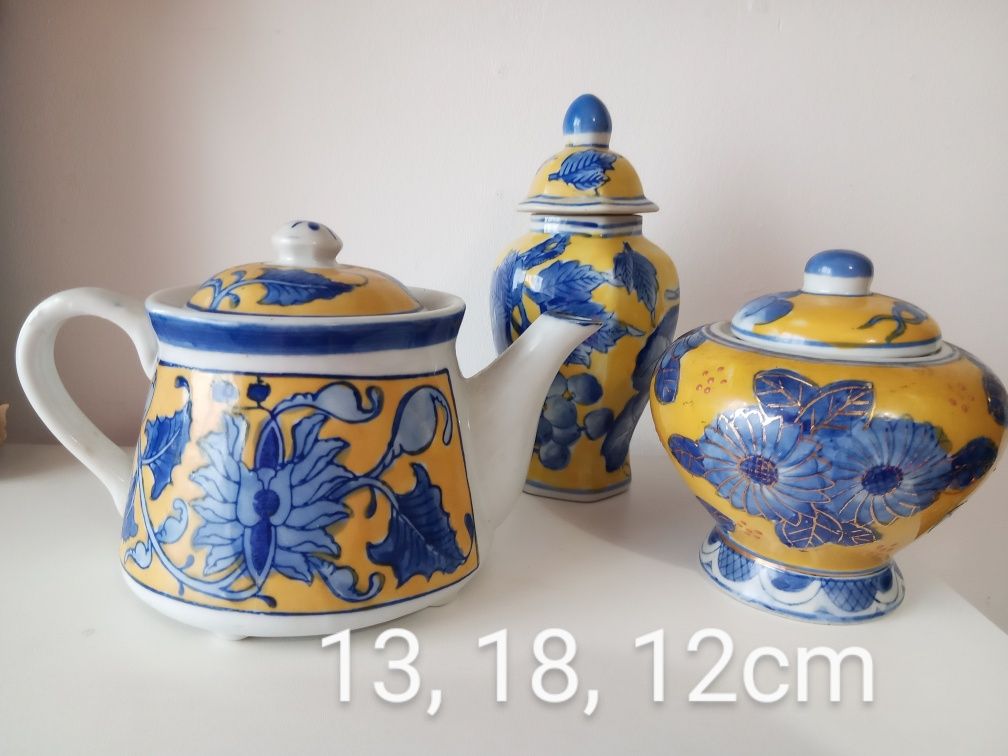 Conjunto 3 peças cerâmica, bule e (2) tibor tema florais