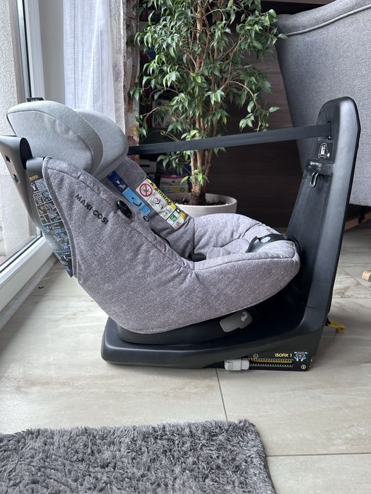 Maxi-Cosi AxissFix i-size 9-18 kg obrotowy