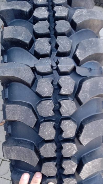 Продам автошини 235/75/15