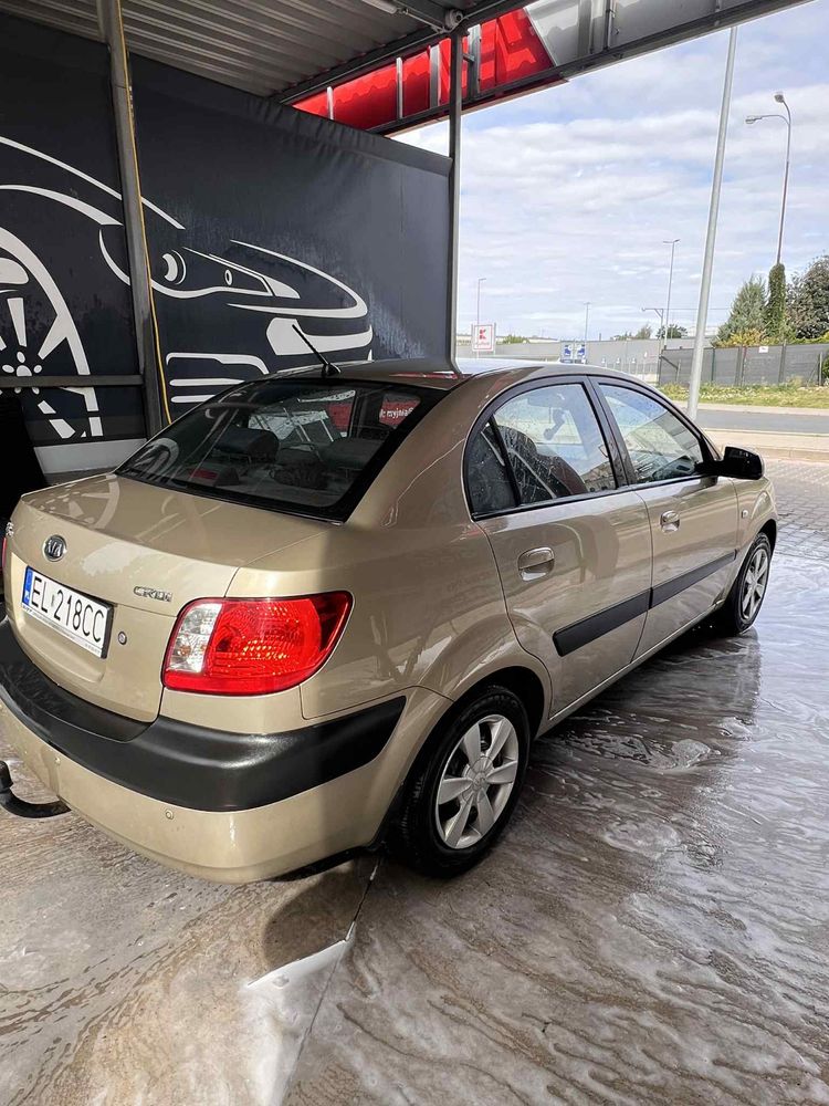 Kia Rio II 1,5 CRDi sedan bardzo dobry stan, tylko 180 tys przebiegu!