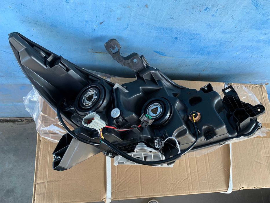 NISSAN ALTIMA Фара Галоген левая (BLACK) 2016 2017 2018 26060-9HS3B