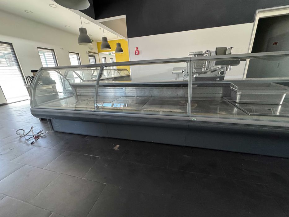 Vitrinas Refrigeradas Profissionais para Talho/Supermercado - 4,5m