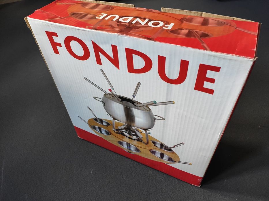 Fondue com caixa completamente novo