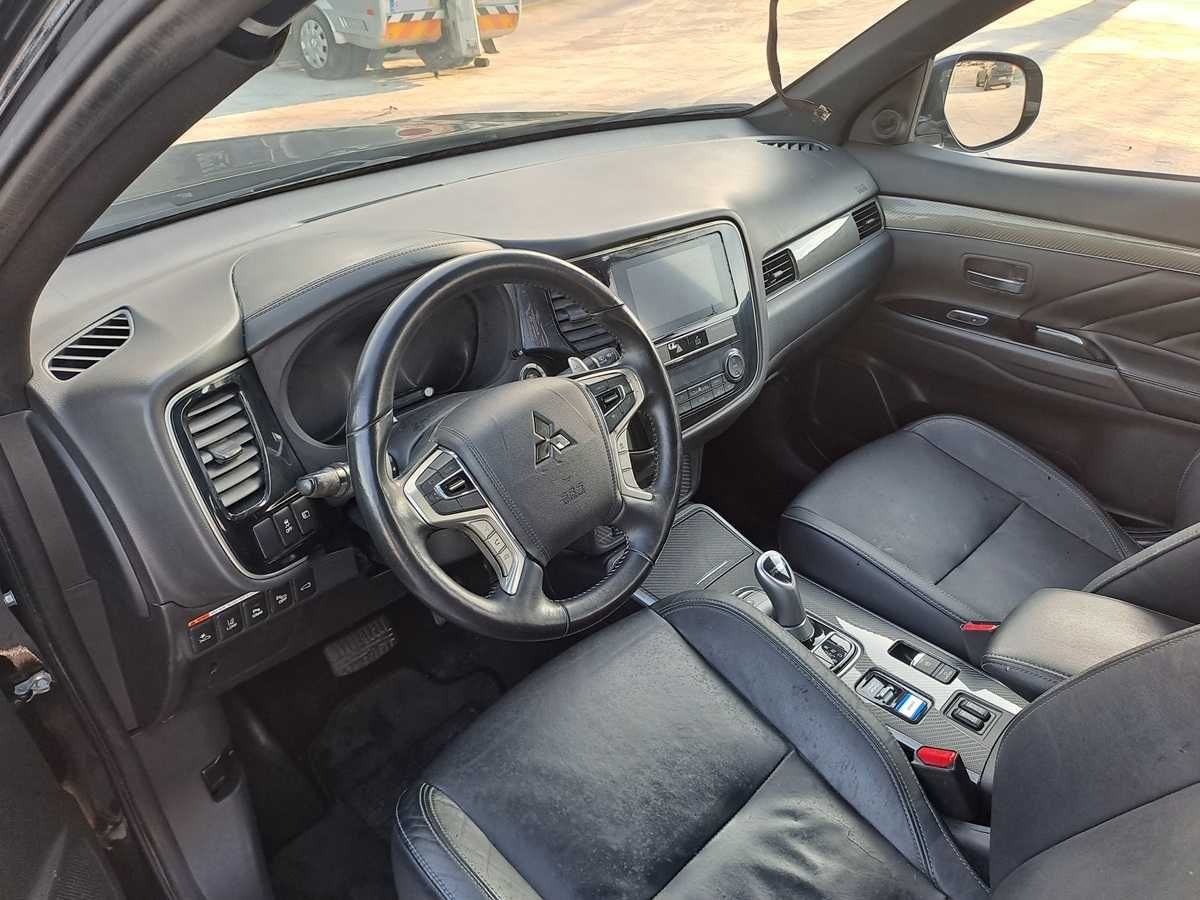 Mitsubishi Outlander 2.4 Hybrid 4WD, 2021