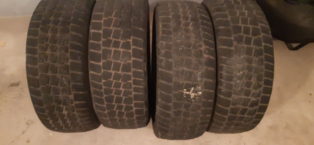 Продам резину в хорошем состоянии.