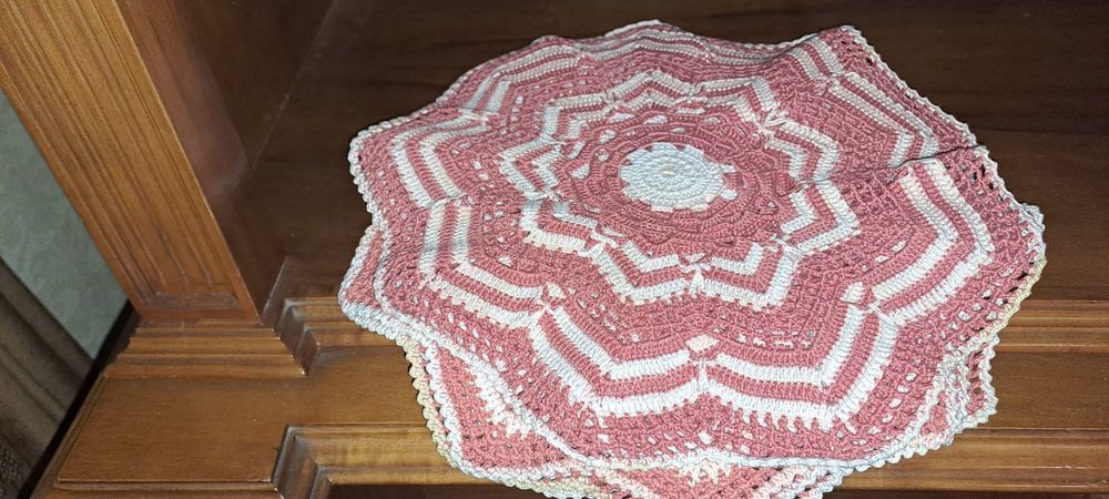 Conjunto de 7 naprons de renda feito à mao