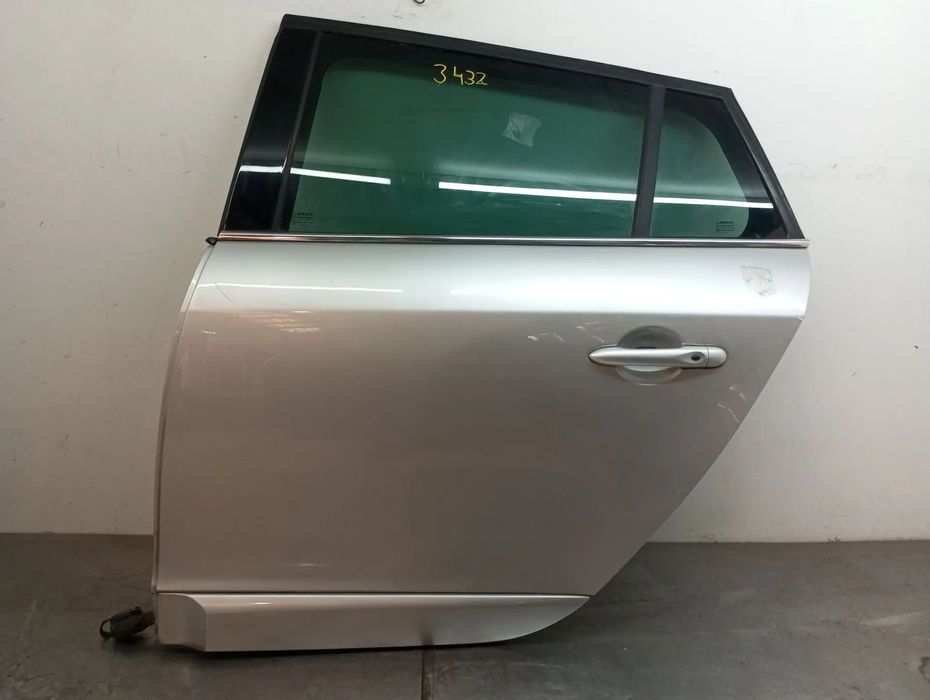 Porta trás esquerda RENAULT Megane III Grandtour (KZ0/1)