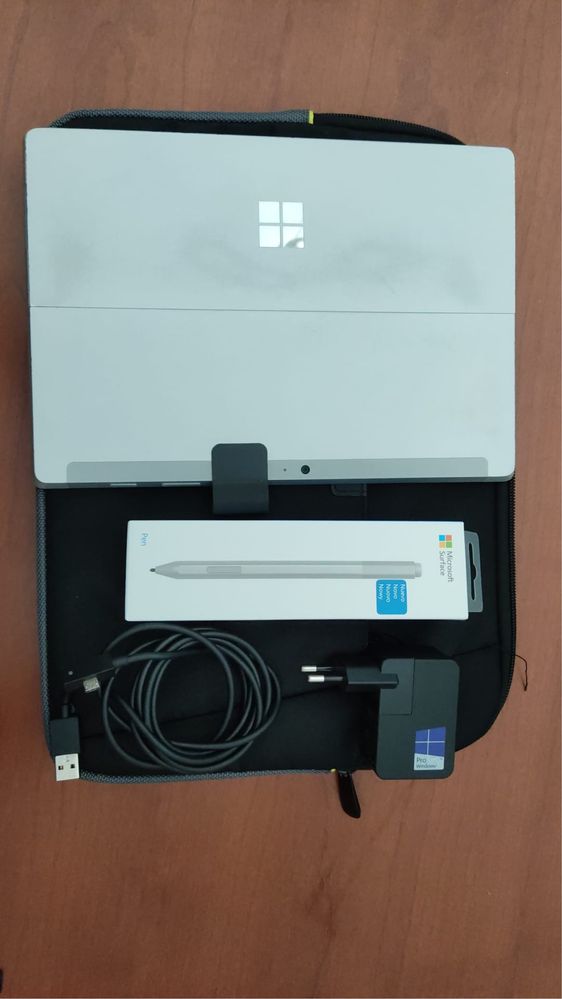 Vendo Microsoft Surface 64GB + Sleeve + Pen