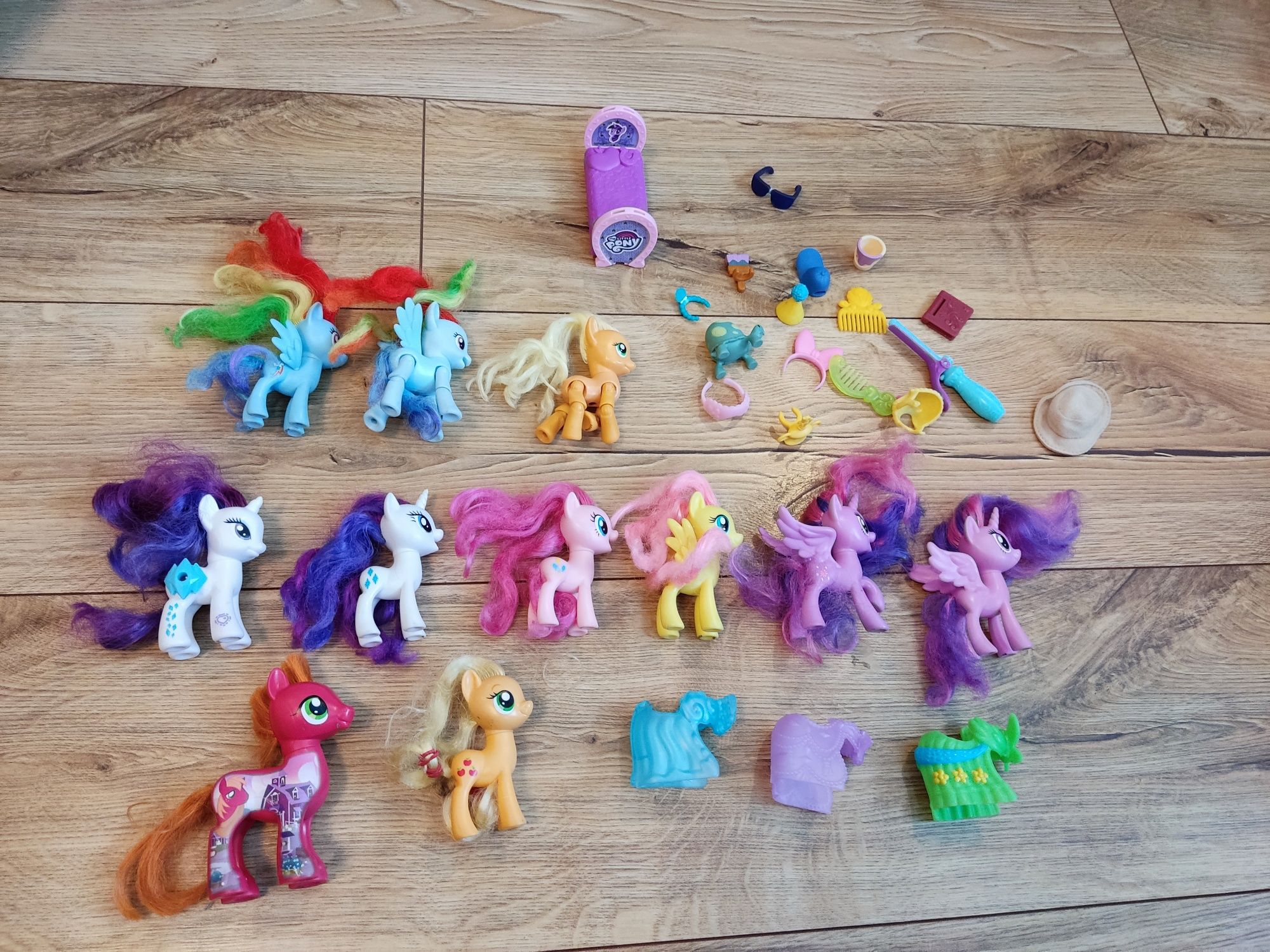 Hasbro wielki zestaw koników Pony
