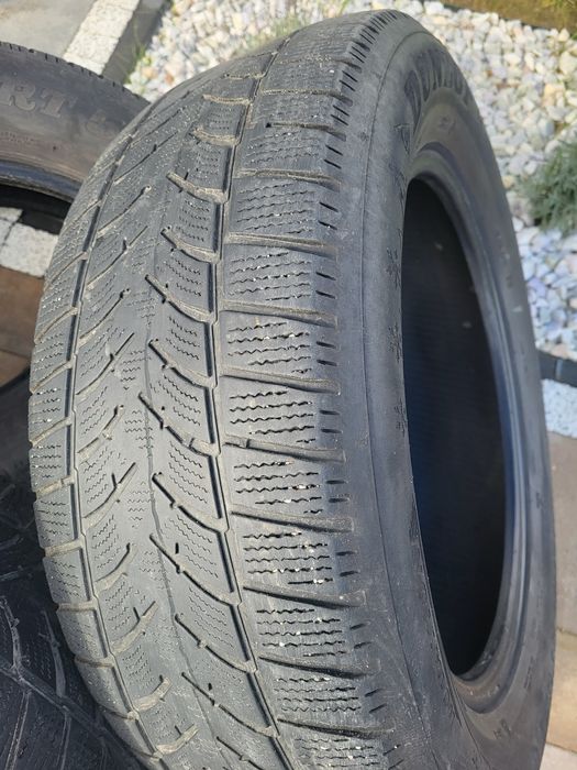 Używane opony zimowe 235/60 18R