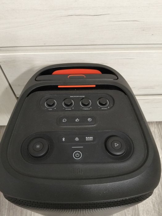 Продам jbl partybox 320