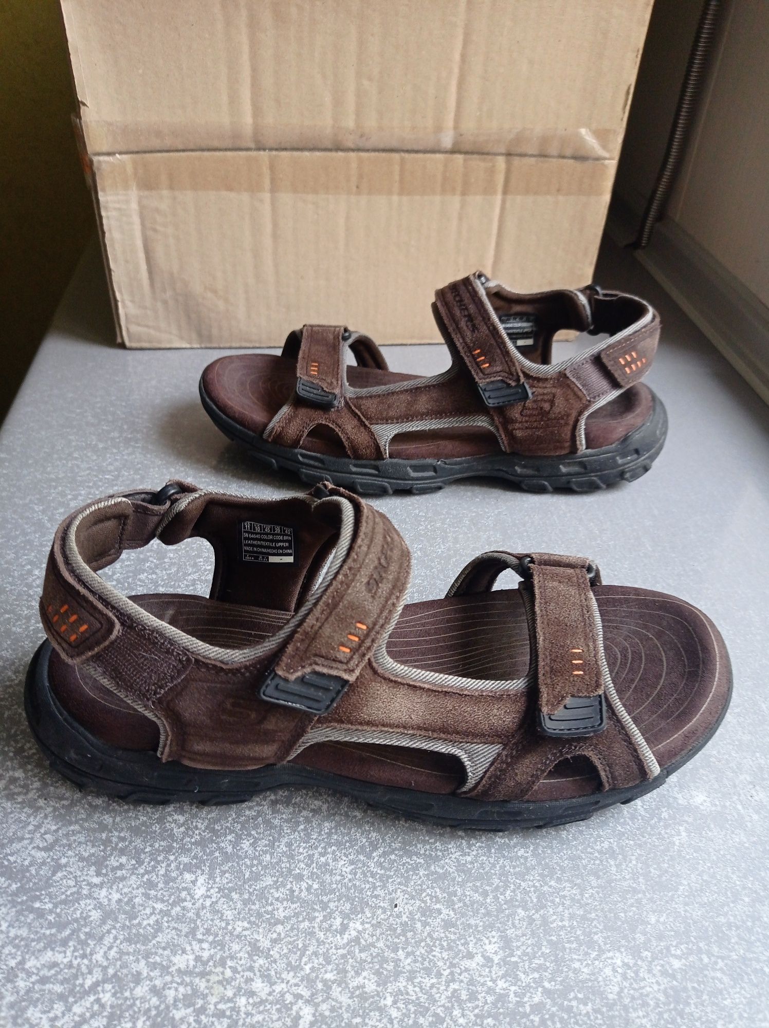 Шкіряні сандалі Skechers Garver Memory Foam Relaxed Fit -45р