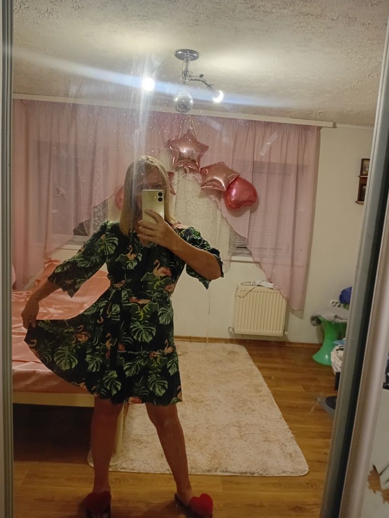 Продам брендову сукню
