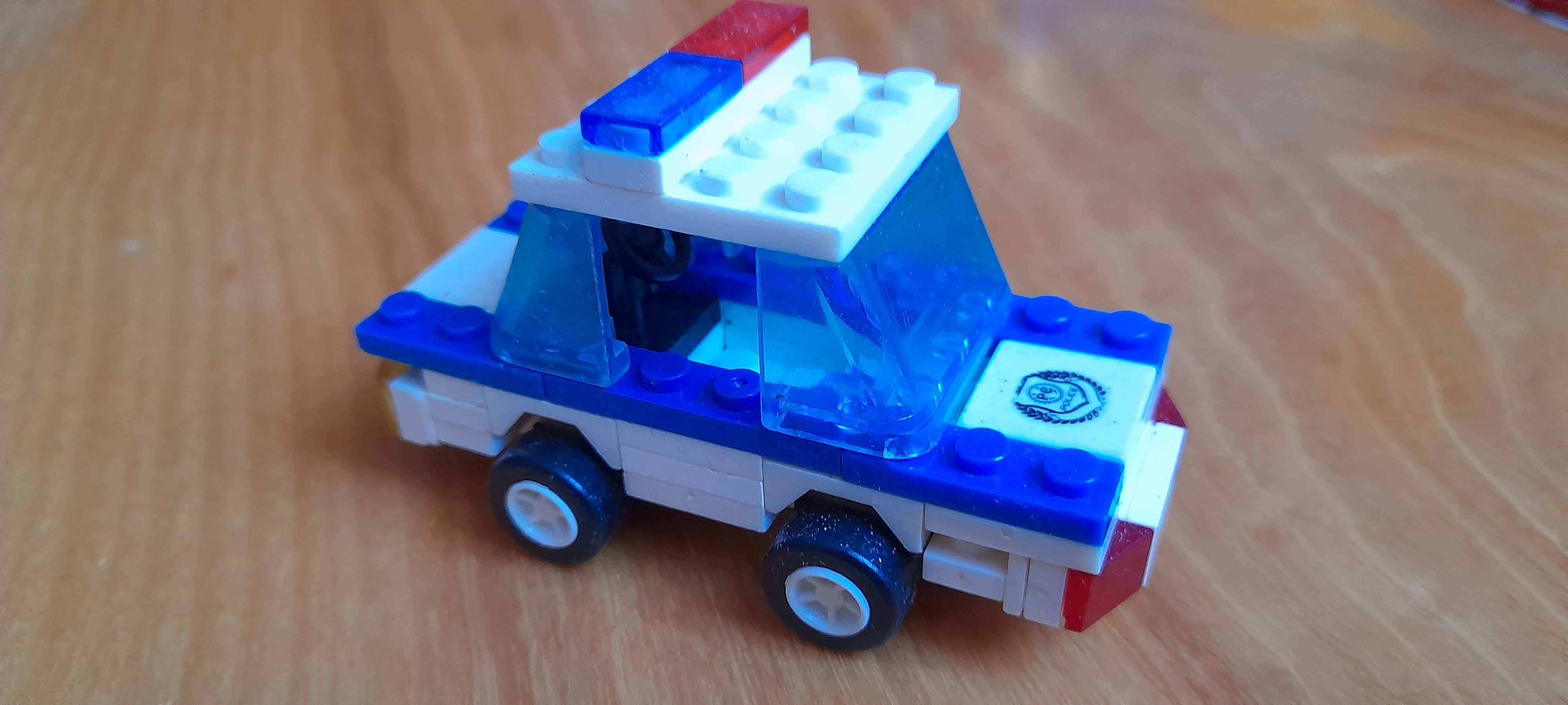 Policja LEGO , radiowóz policyjny z klocków