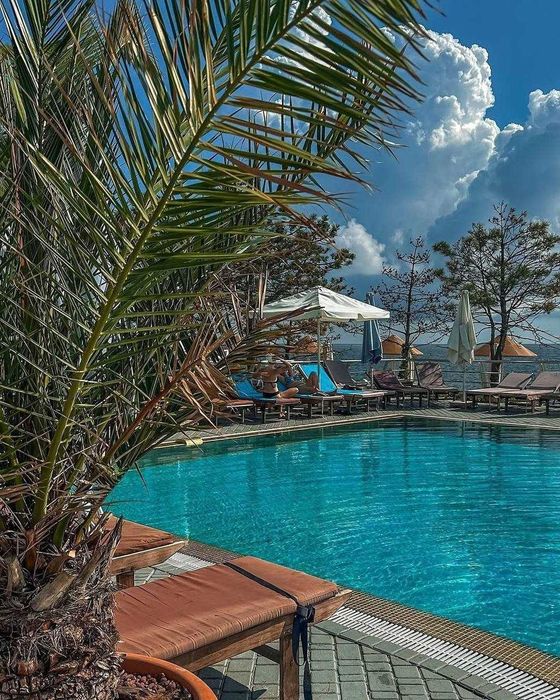 Продажа готового бизнеса в Maristella — 4 номера на первой линии моря!