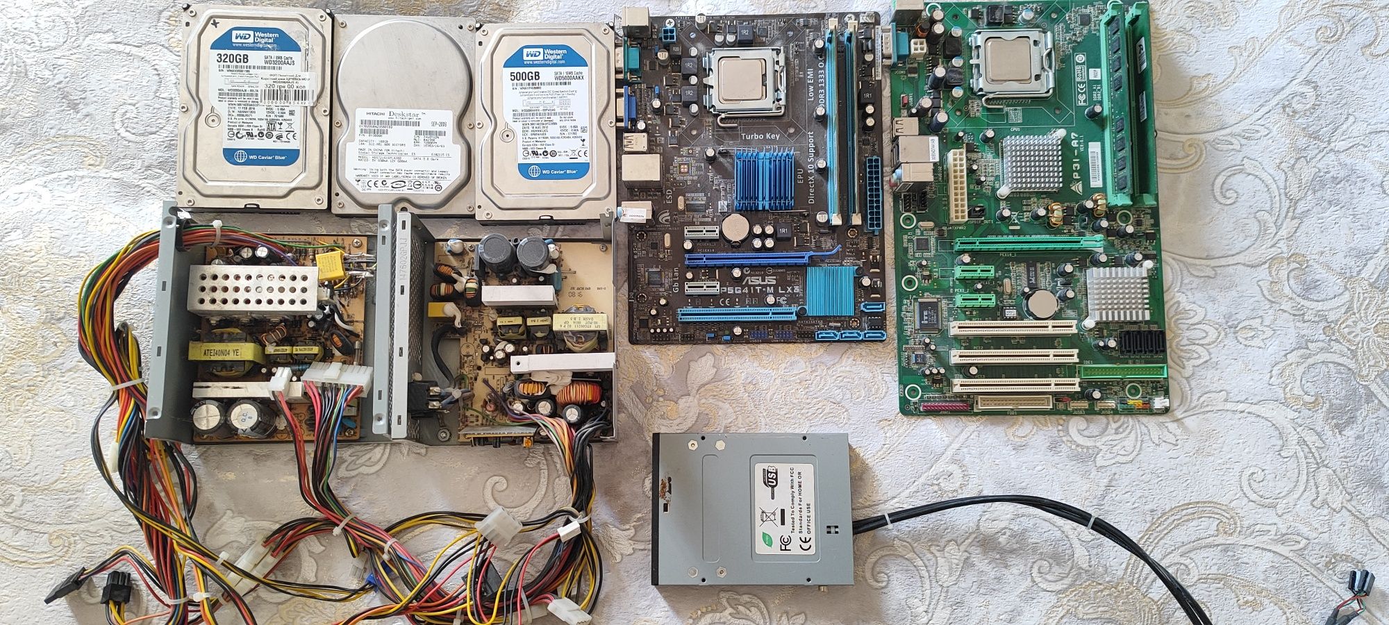 Продам материнські плати і блоки живлення в справному стані + 3 hdd
