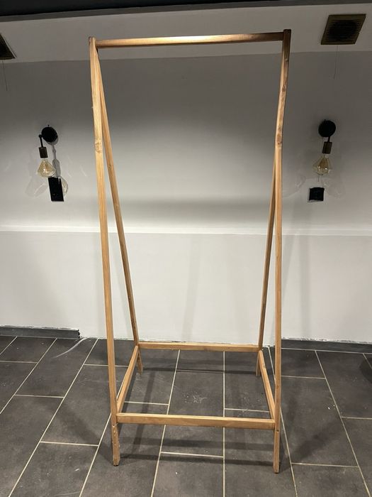 Вішак деревяний підлоговий