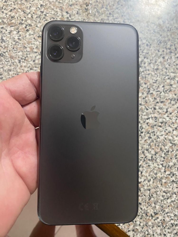 Iphone 11 pro max 64 GB