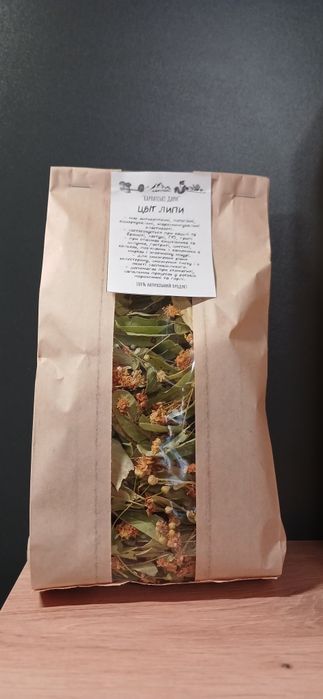 Іван-чай, чебрець, липа, м'ята, лист чорниці, брусниці, суниці, малин