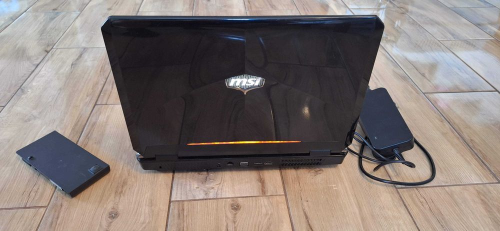 Laptop gemingowy MSI GT683 i5 /Nvidia Gtx / SSD+HDD/8 Gb