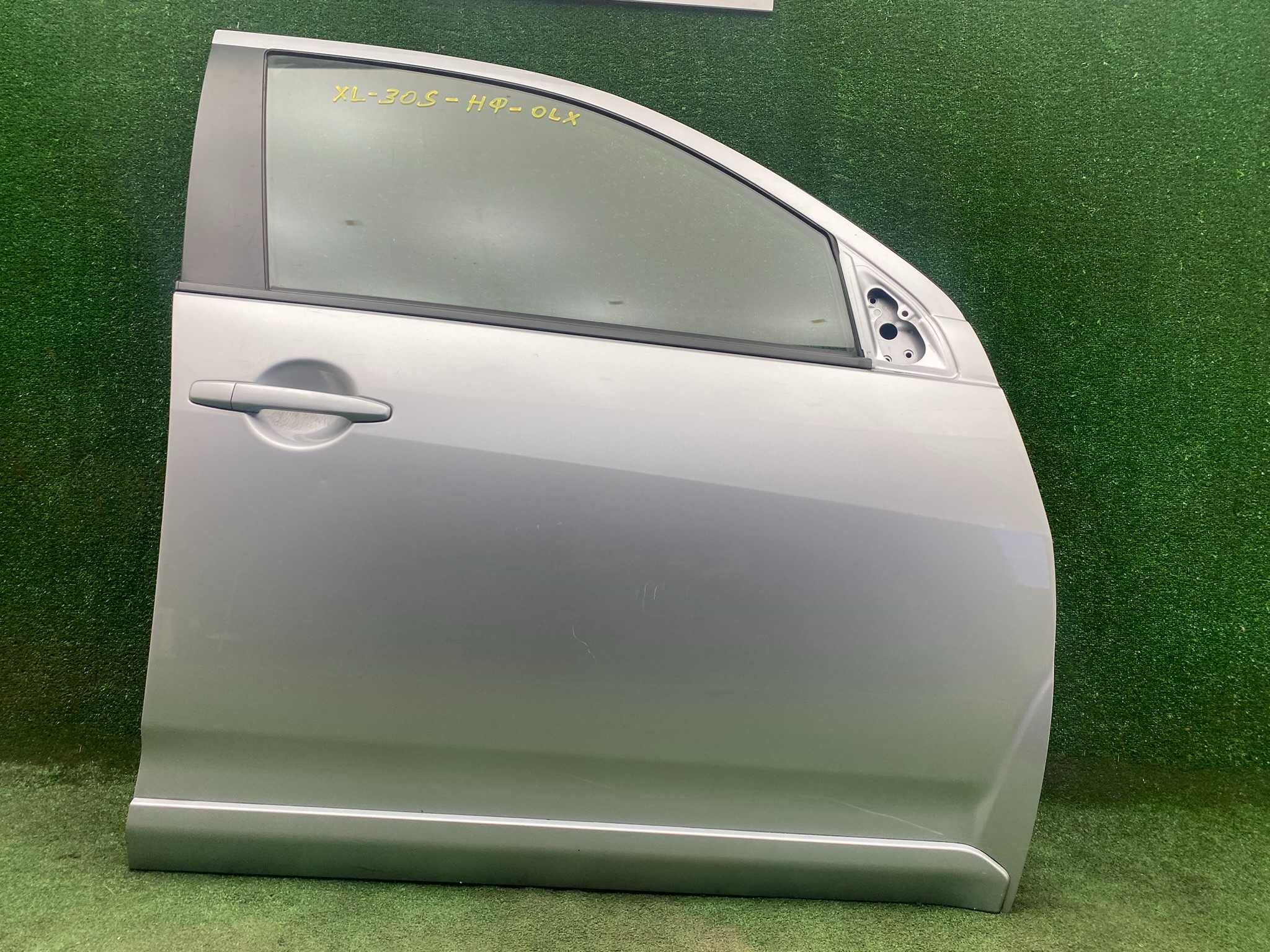 Дверка передня права Mitsubishi Outlander XL