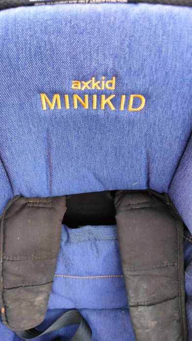 Fotelik samochodowy AXMiniKid