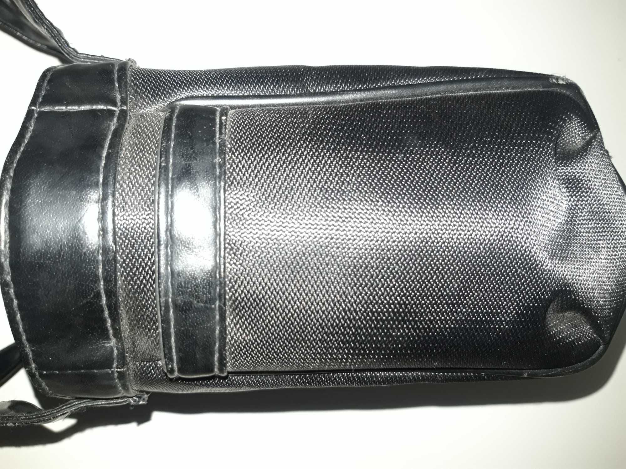 Mała torebka kosmetyczka Calvin Klein