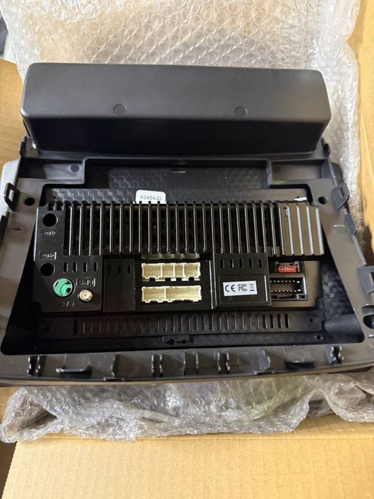 Андроїдна магнітола 10.1 4+64GB для Renault Trafic/Opel Vivaro 2010-20