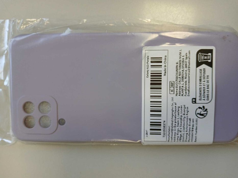 Capas Samsung Galaxy A12 - Preta/Lilás