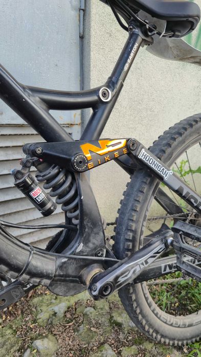 Rower Ns Bikes Fuzz DH 27.5 M Shimano Saint Rock Shox