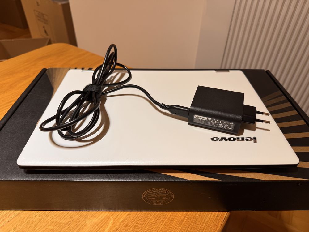 Laptop Lenovo Yoga 700-14ISK