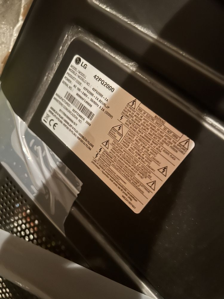 Telewizor LG do naprawy lub na części.