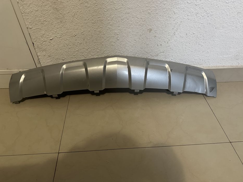 Поодам молдинг бампера gm-25798760