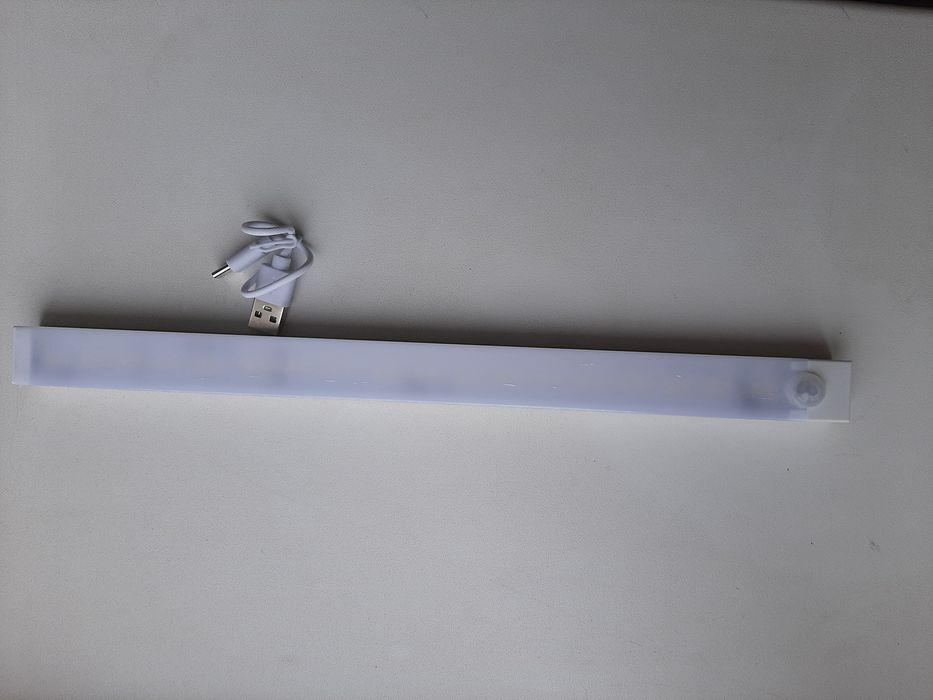 LED светильник беспроводной с датчиком движения