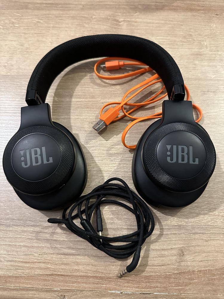 Sluchawki JBL E55BT + etui