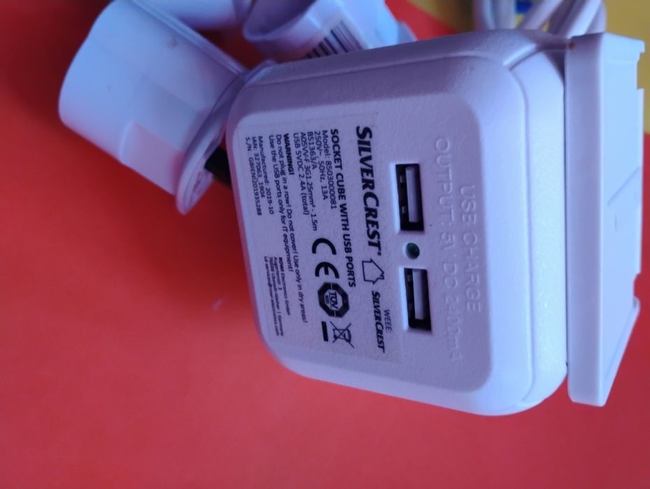 Listwa zasilająca kostka USB angielska