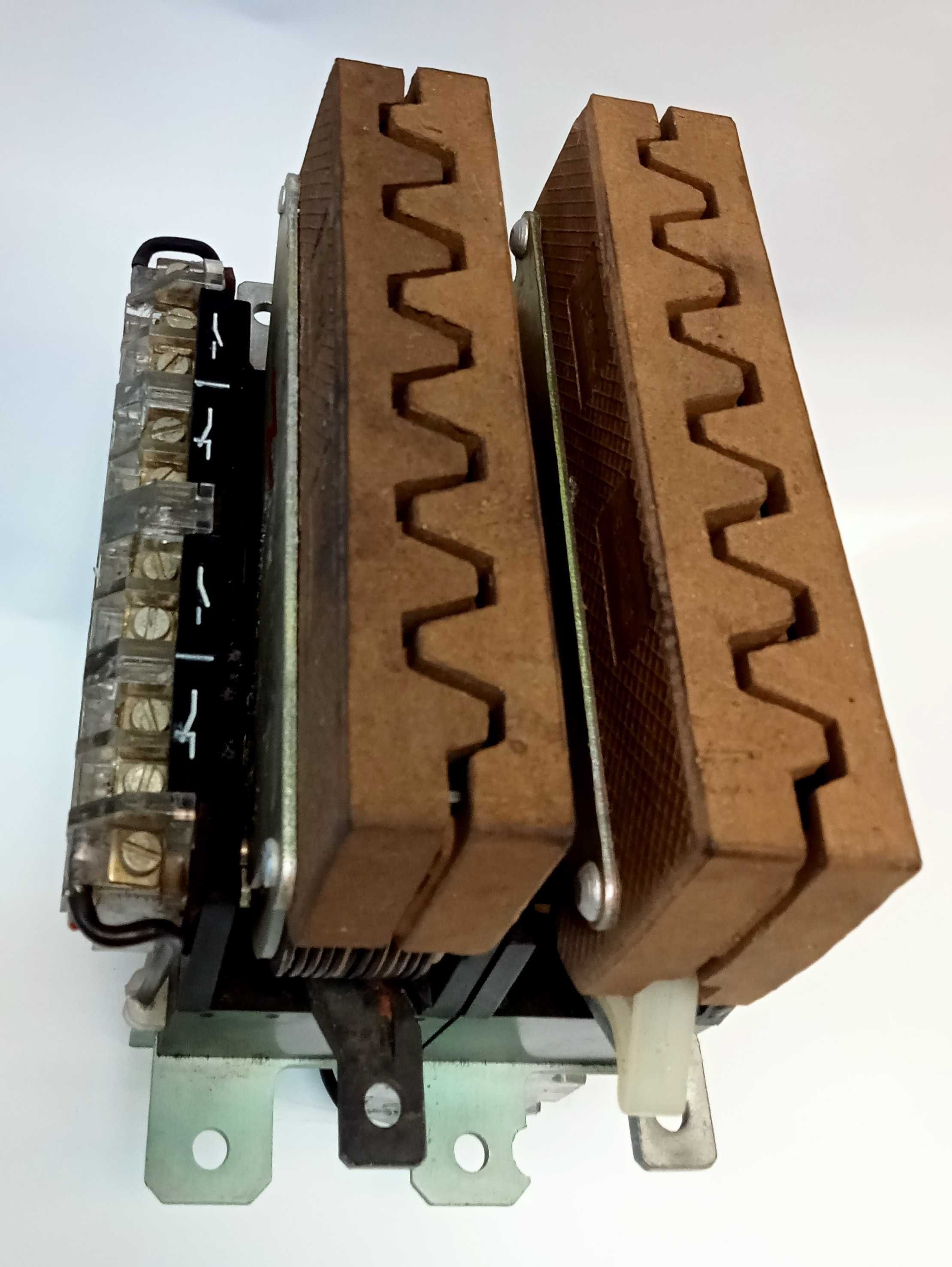 Stycznik SU 011 Apena