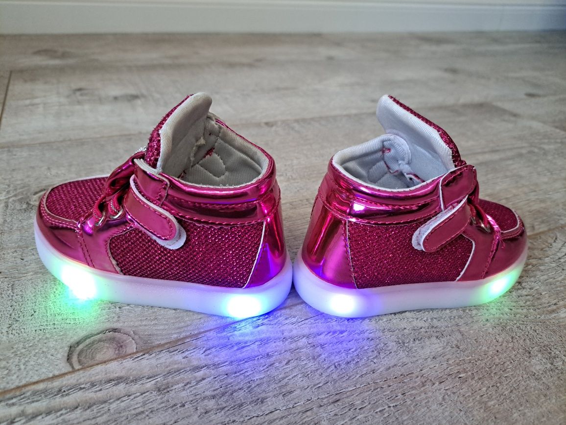 Buty, botki Hello Kitty, świecące LED,  mocny róż - rozm 24