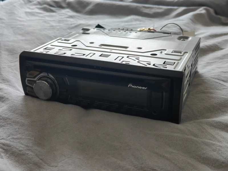 Rádio automóvel Pioneer DEH-1600UB