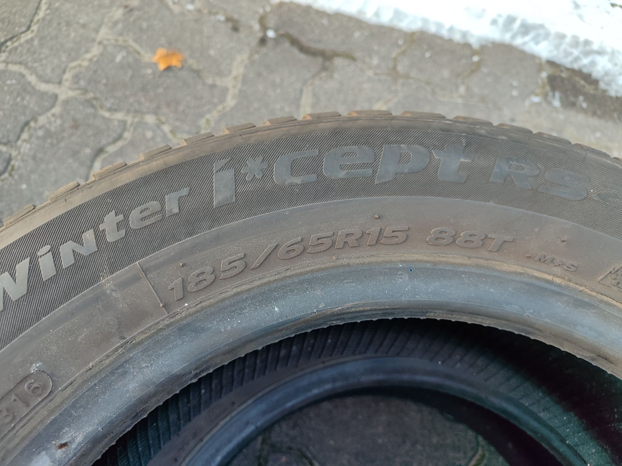 Opony zimowe Hankook 185/65/r15. Stan dobry. Komplet 2 szt.