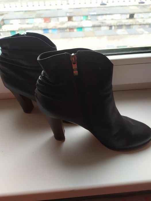 Продам ботинки кожаные