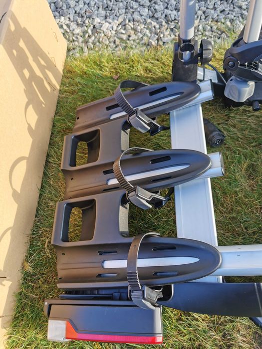 THULE Coach 276 bagażnik rowerowy na hak 3 rowery LED VeloCompact 926