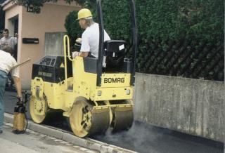 Оренда міні катка тротуарного  1.,600 кг  ширина 90 см