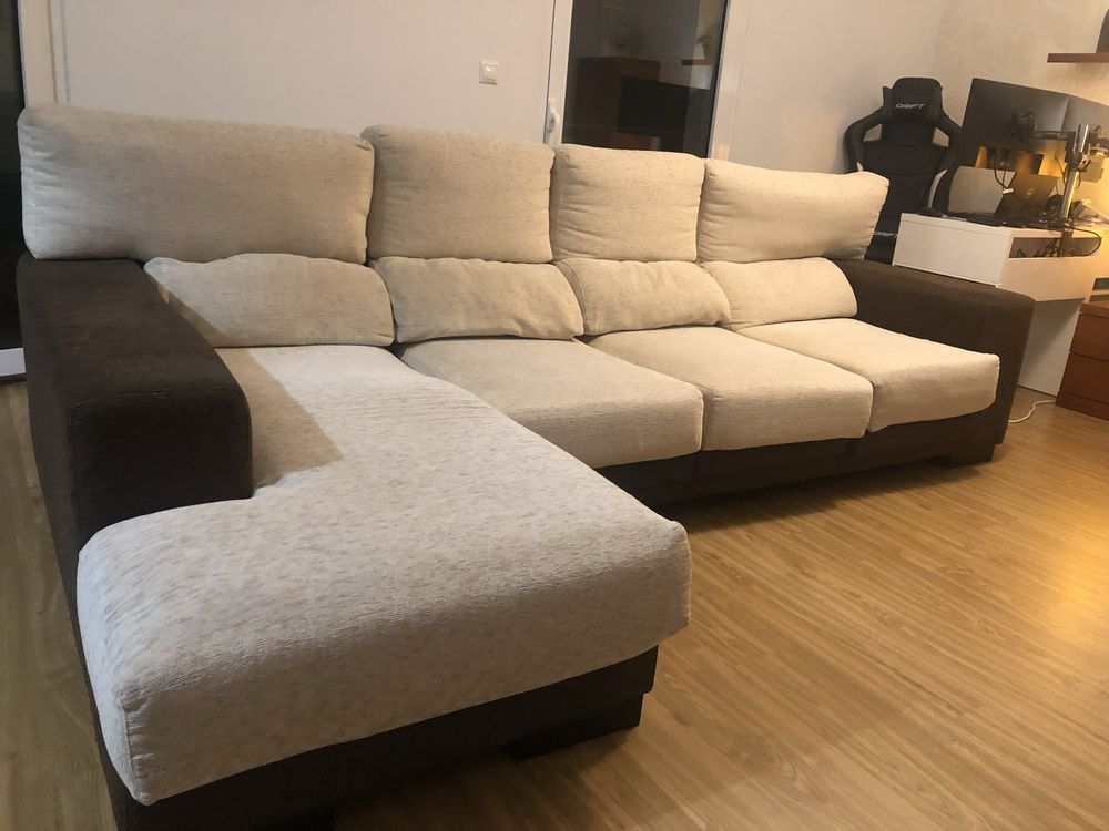 Sofá com Chaise Longue